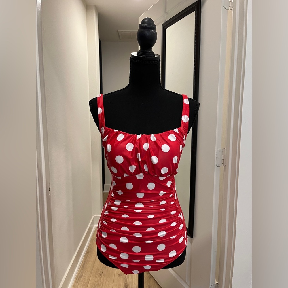 Chic Red Polka Dot One-Piece Swimsuit